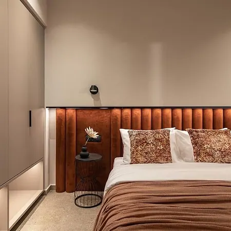 The Penthouse 아파트